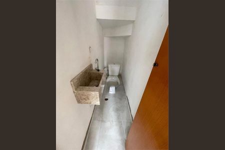 Casa à venda com 70m², 2 quartos e 2 vagas