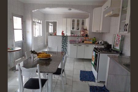 Casa à venda com 234m², 4 quartos e 2 vagas