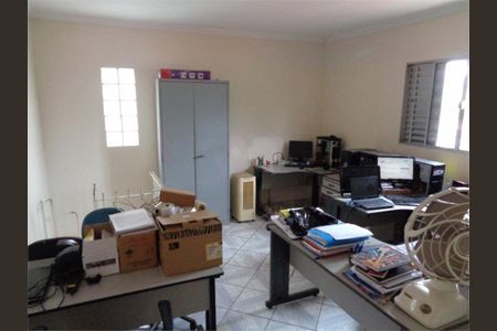 Casa à venda com 234m², 4 quartos e 2 vagas