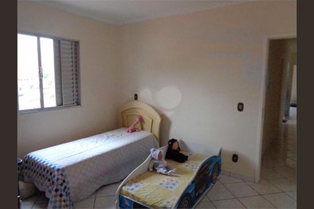 Casa à venda com 234m², 4 quartos e 2 vagas