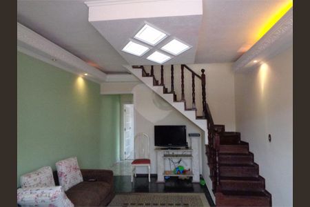 Casa à venda com 234m², 4 quartos e 2 vagas