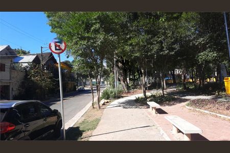 Apartamento à venda com 77m², 2 quartos e 1 vaga
