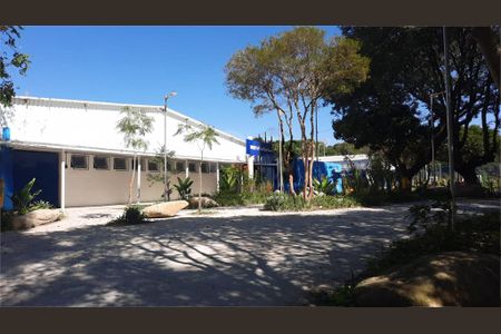 Apartamento à venda com 77m², 2 quartos e 1 vaga