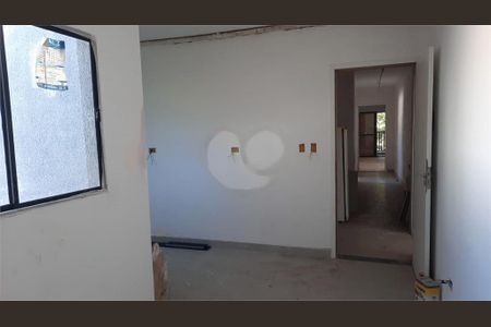 Apartamento à venda com 77m², 2 quartos e 1 vaga