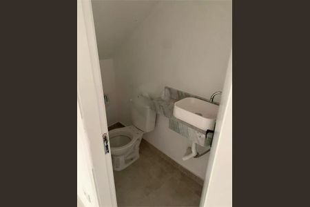 Casa à venda com 68m², 2 quartos e 1 vaga