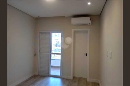 Casa à venda com 270m², 3 quartos e 6 vagas