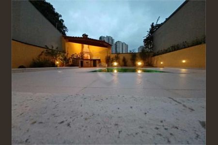 Casa à venda com 270m², 3 quartos e 6 vagas