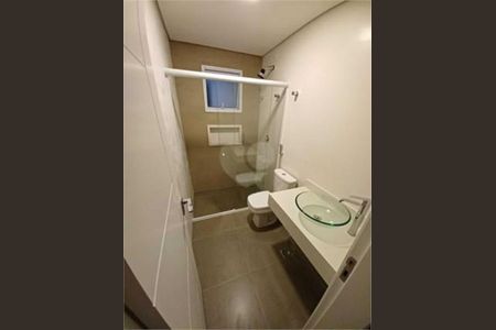 Casa à venda com 270m², 3 quartos e 6 vagas