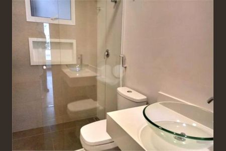 Casa à venda com 270m², 3 quartos e 6 vagas