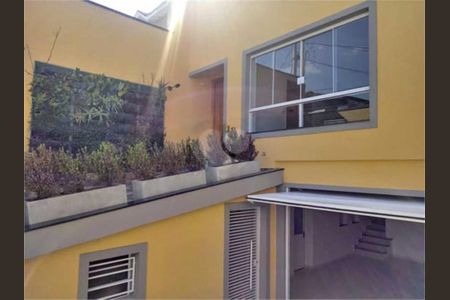 Casa à venda com 270m², 3 quartos e 6 vagas