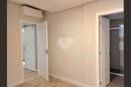 Casa à venda com 270m², 3 quartos e 6 vagas