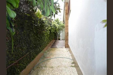 Casa à venda com 315m², 2 quartos e 1 vaga