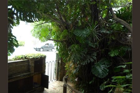 Casa à venda com 315m², 2 quartos e 1 vaga