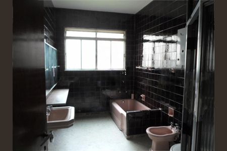 Casa à venda com 315m², 2 quartos e 1 vaga