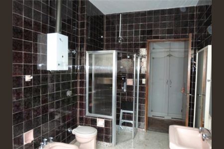 Casa à venda com 315m², 2 quartos e 1 vaga