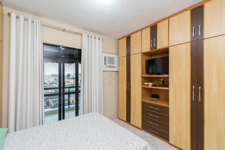 Apartamento à venda com 130m², 3 quartos e 3 vagas Apartamento à venda com 130m², 3 quartos e 3 vagasSuíte