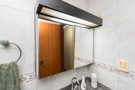 Apartamento à venda com 130m², 3 quartos e 3 vagas Apartamento à venda com 130m², 3 quartos e 3 vagasBanheiro Social