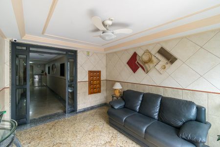 Apartamento à venda com 130m², 3 quartos e 3 vagas Apartamento à venda com 130m², 3 quartos e 3 vagasÁrea comum - Hall da entrada