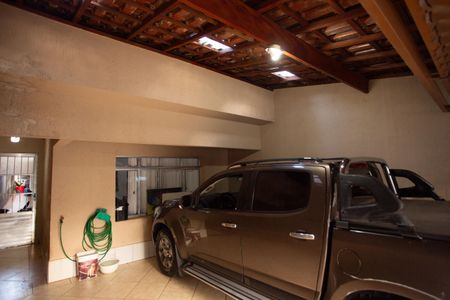 Casa à venda com 145m², 2 quartos e 2 vagas Casa à venda com 145m², 2 quartos e 2 vagasGaragem