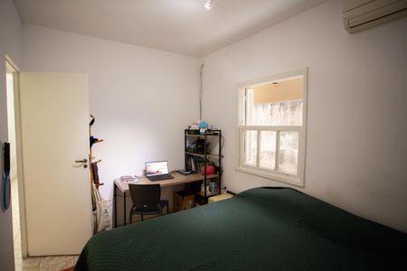 Casa à venda com 145m², 2 quartos e 2 vagas Casa à venda com 145m², 2 quartos e 2 vagasQuarto 2