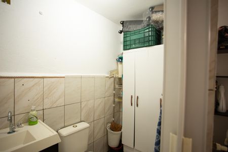 Casa à venda com 145m², 2 quartos e 2 vagas Casa à venda com 145m², 2 quartos e 2 vagasBanheiro de Serviço