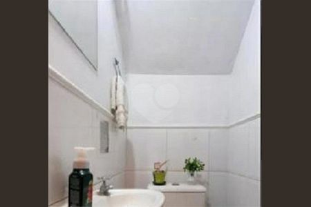 Casa à venda com 70m², 2 quartos e 1 vaga