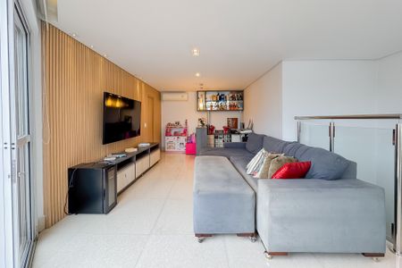 Apartamento à venda com 155m², 2 quartos e 2 vagasCobertura - Sala