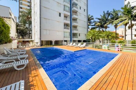 Apartamento à venda com 155m², 2 quartos e 2 vagasÁrea comum - Piscina