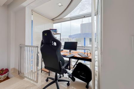 Apartamento à venda com 155m², 2 quartos e 2 vagasCobertura - Sala