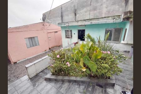 Casa à venda com 130m², 5 quartos e sem vaga