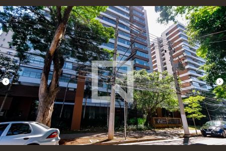 Apartamento à venda com 230m², 4 quartos e 4 vagasFachada