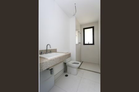 Apartamento à venda com 230m², 4 quartos e 4 vagasBanheiro da Suíte 1