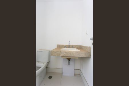 Apartamento à venda com 230m², 4 quartos e 4 vagasBanheiro da Suíte 2