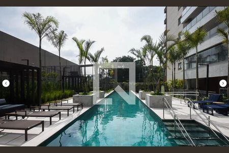 Apartamento à venda com 230m², 4 quartos e 4 vagasÁrea comum - Piscina