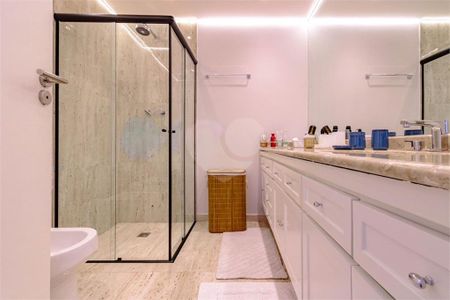 Apartamento à venda com 413m², 3 quartos e 4 vagas