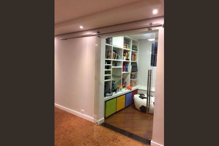 Apartamento à venda com 180m², 4 quartos e 1 vaga