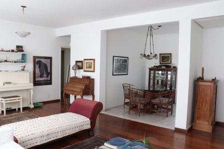 Apartamento à venda com 140m², 3 quartos e 1 vaga