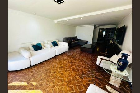 Casa à venda com 300m², 3 quartos e 4 vagas