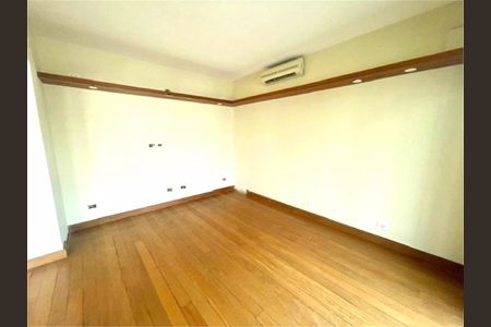 Apartamento à venda com 211m², 3 quartos e 2 vagas