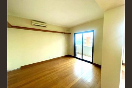 Apartamento à venda com 211m², 3 quartos e 2 vagas