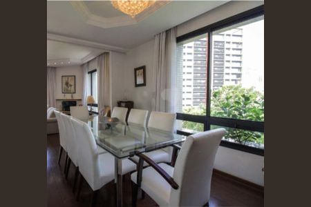 Apartamento à venda com 190m², 3 quartos e 3 vagas