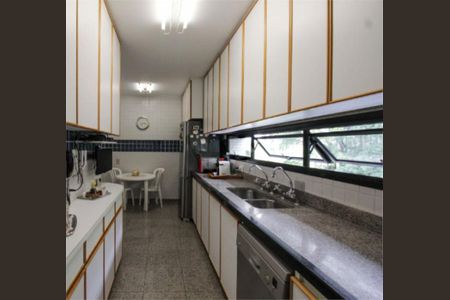 Apartamento à venda com 198m², 4 quartos e 3 vagas