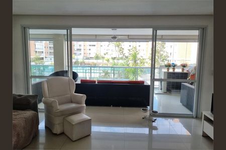 Apartamento à venda com 204m², 4 quartos e 4 vagas