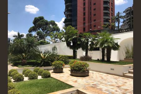 Apartamento à venda com 216m², 3 quartos e 2 vagas