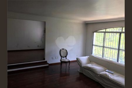 Apartamento à venda com 216m², 3 quartos e 2 vagas