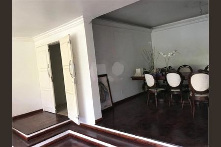Apartamento à venda com 216m², 3 quartos e 2 vagas