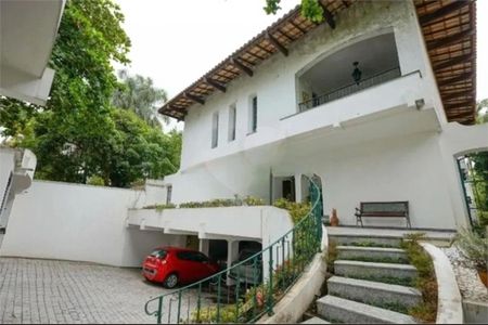 Casa à venda com 576m², 4 quartos e 8 vagas