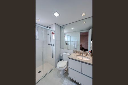 Apartamento à venda com 204m², 3 quartos e 4 vagas Apartamento à venda com 204m², 3 quartos e 4 vagasBanheiro da Suíte 3