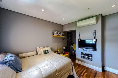 Apartamento à venda com 204m², 3 quartos e 4 vagas Apartamento à venda com 204m², 3 quartos e 4 vagasSuíte 1