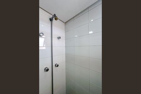 Apartamento à venda com 204m², 3 quartos e 4 vagas Apartamento à venda com 204m², 3 quartos e 4 vagasBanheiro da Suíte 1